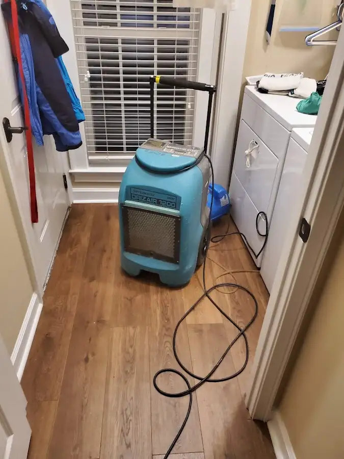 Commercial dehumidifier deployed for Flood Damage Cleanup in Marshall